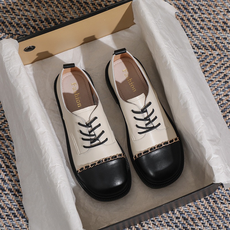 Oxford Lace Up Women - 新しいレトロな女性の靴ファッション英国オックスフォードシューズ女性のための絶妙なレースカジュアルシューズファッションデザイナーシューズ zapatos mujer