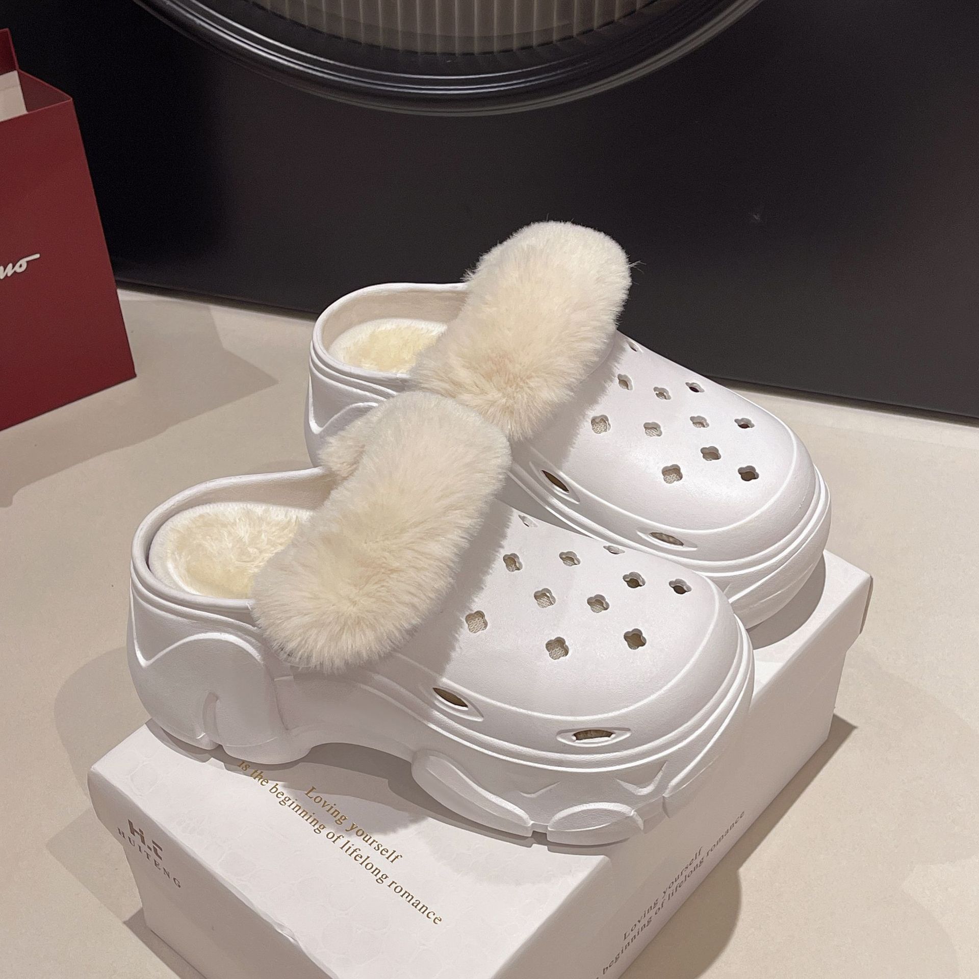 レディース用ハイヒールフリース裏地クロッグシューズ、冬用厚底 - Women'S Shoes Clogs のレビューと価格
