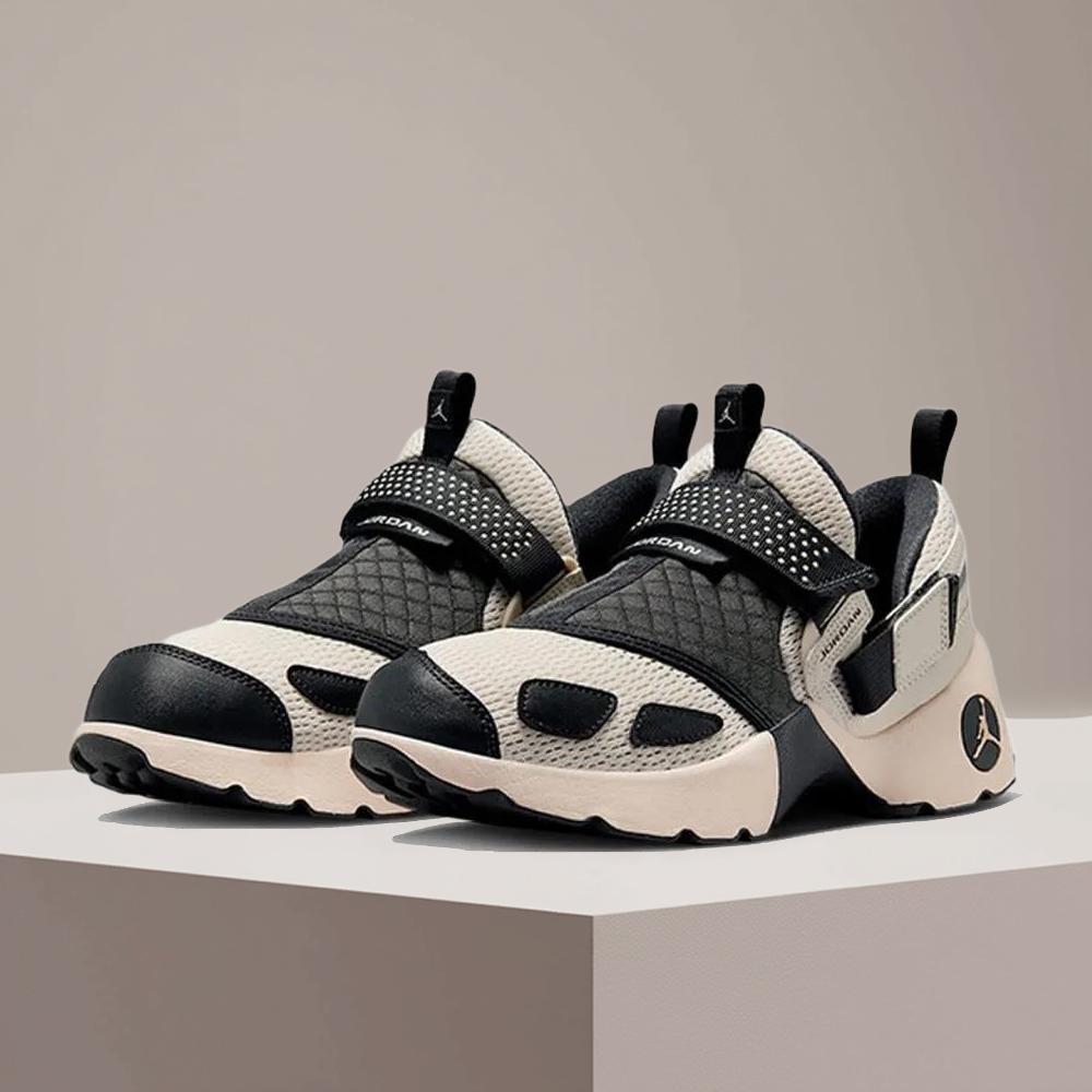 ナイキ TRUNNER LX: スタイリッシュで多用途、快適 - Women Shoes Running Nike のレビューと価格