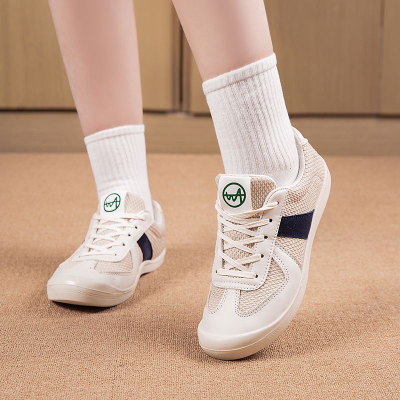 女性のスポーツシューズ高級カジュアルテニスアウトドアウォーキ - Women Shoes Tennis のレビューと価格