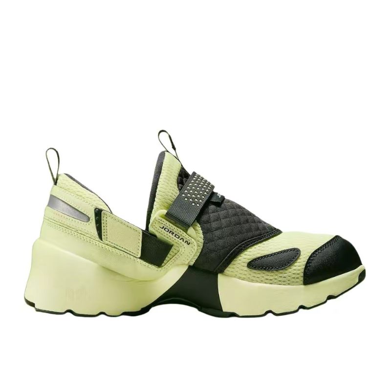 ナイキ エア ジョーダン トランナー LX レディース 滑り - Women'S Shoes Nike Jordan のレビューと価格