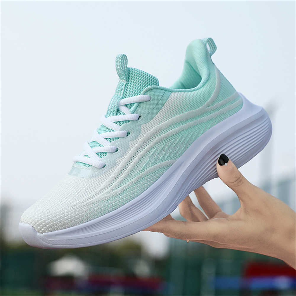 Plateforme 特大サイズの女性用シューズ スニーカー - Women Shoes Tennis のレビューと価格
