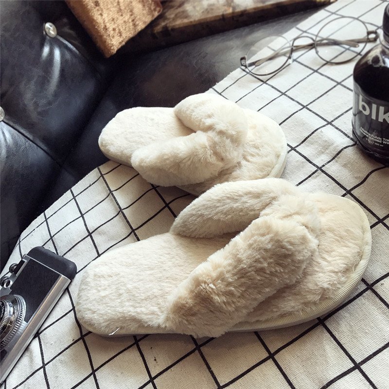 クロスウォームふわふわファー スリッパ レディース 軽量 フ - Mule Slip On のレビューと価格
