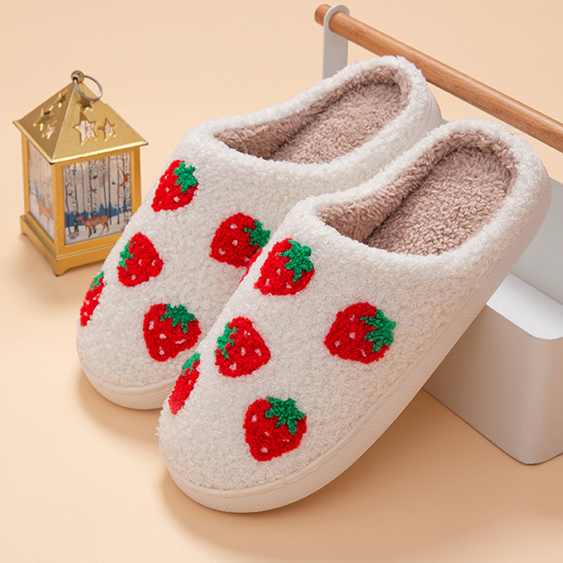イチゴ柄レディーススリッパ 室内用フラット冬用デザイナーズシ - Mule Slip On のレビューと価格
