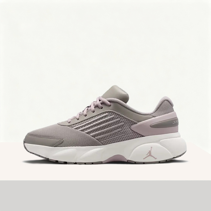 ナイキ ジョーダン TRUNNER FLOW: 快適で多用途 - Women'S Shoes Nike Jordan のレビューと価格