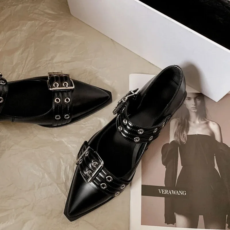 女性の靴デザイナーの高級ローヒールパンプスバックルファッショ - Mule Slip On のレビューと価格